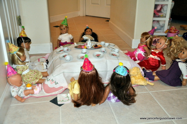 doll-table21