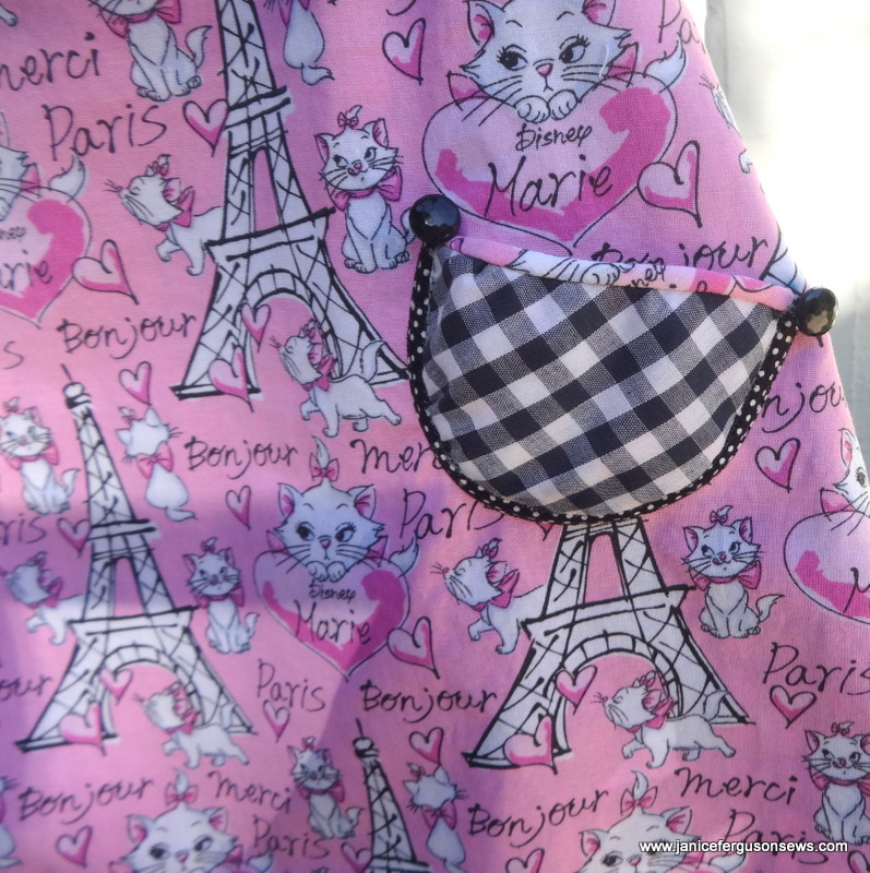 This puffy pocket is a free pattern at Chidren's Corner website.